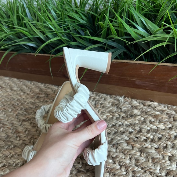 Express nude heels - Picture 2 of 4